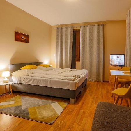 Apartmany Fatrapark 1 S Wellnessom Hrabovska Dolina 鲁容贝罗克 外观 照片