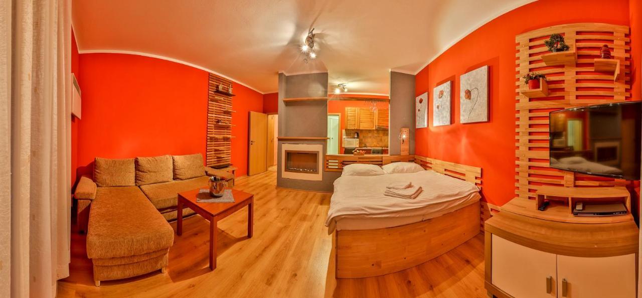 Apartmany Fatrapark 1 S Wellnessom Hrabovska Dolina 鲁容贝罗克 外观 照片